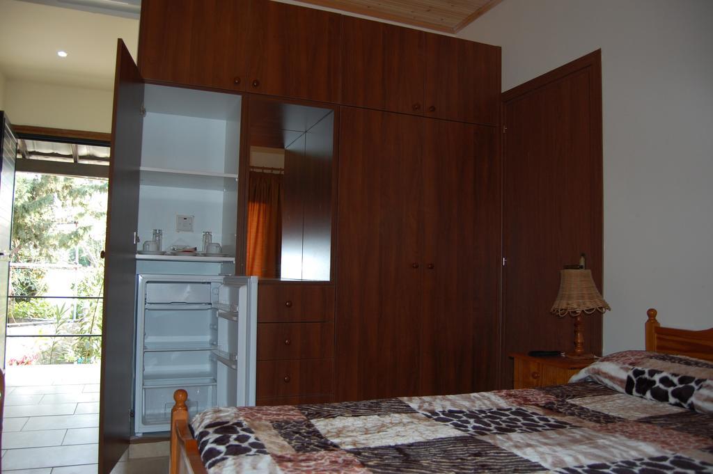 Nicos & Olympia Apartment