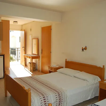 Nicos & Olympia Apartments Polis Room photo